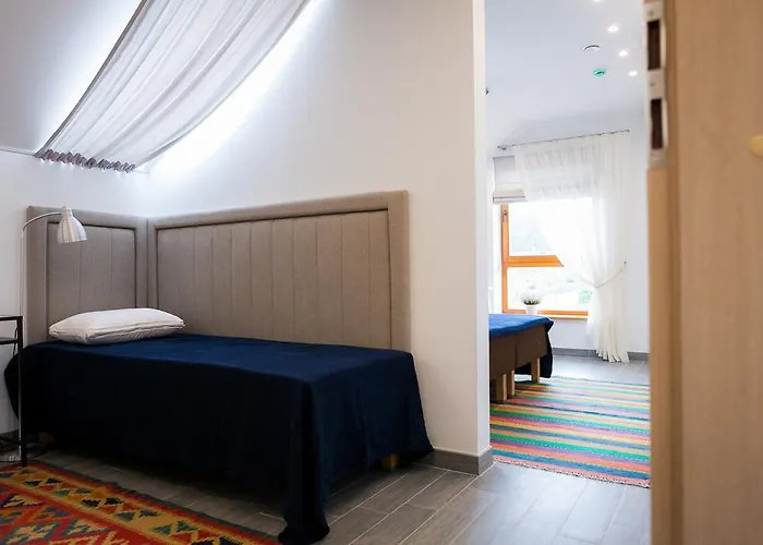 Nikolas * دروسكينينكاي