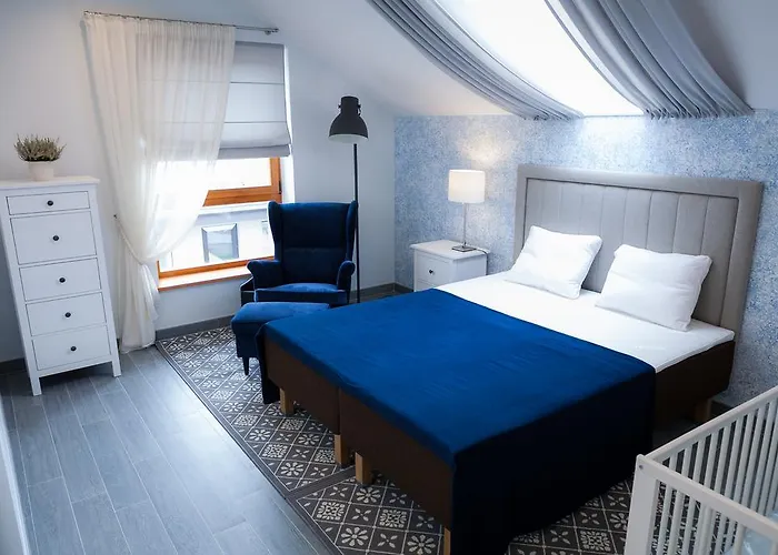 Nikolas * دروسكينينكاي